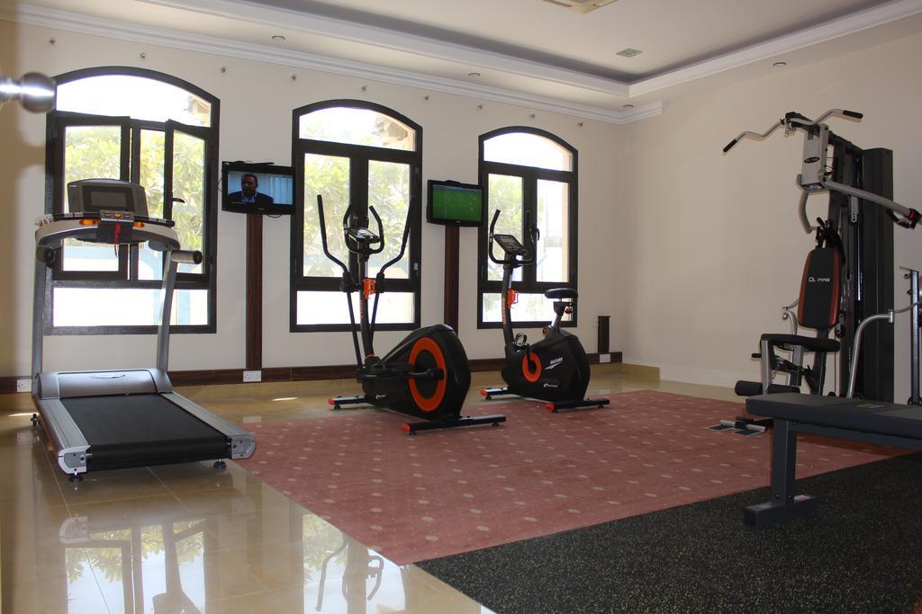 Delmon Hotel Apartments Maszkat Kültér fotó